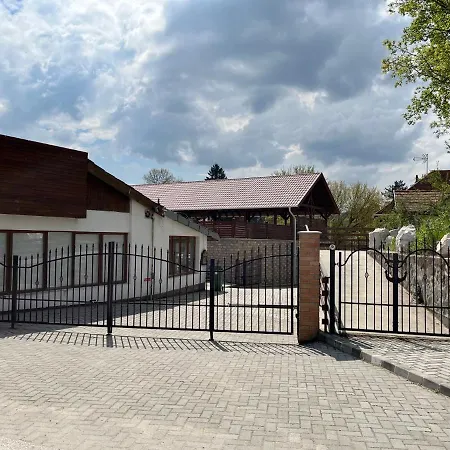 Alexandra Dunakanyar Vendeghaz Nyaraló